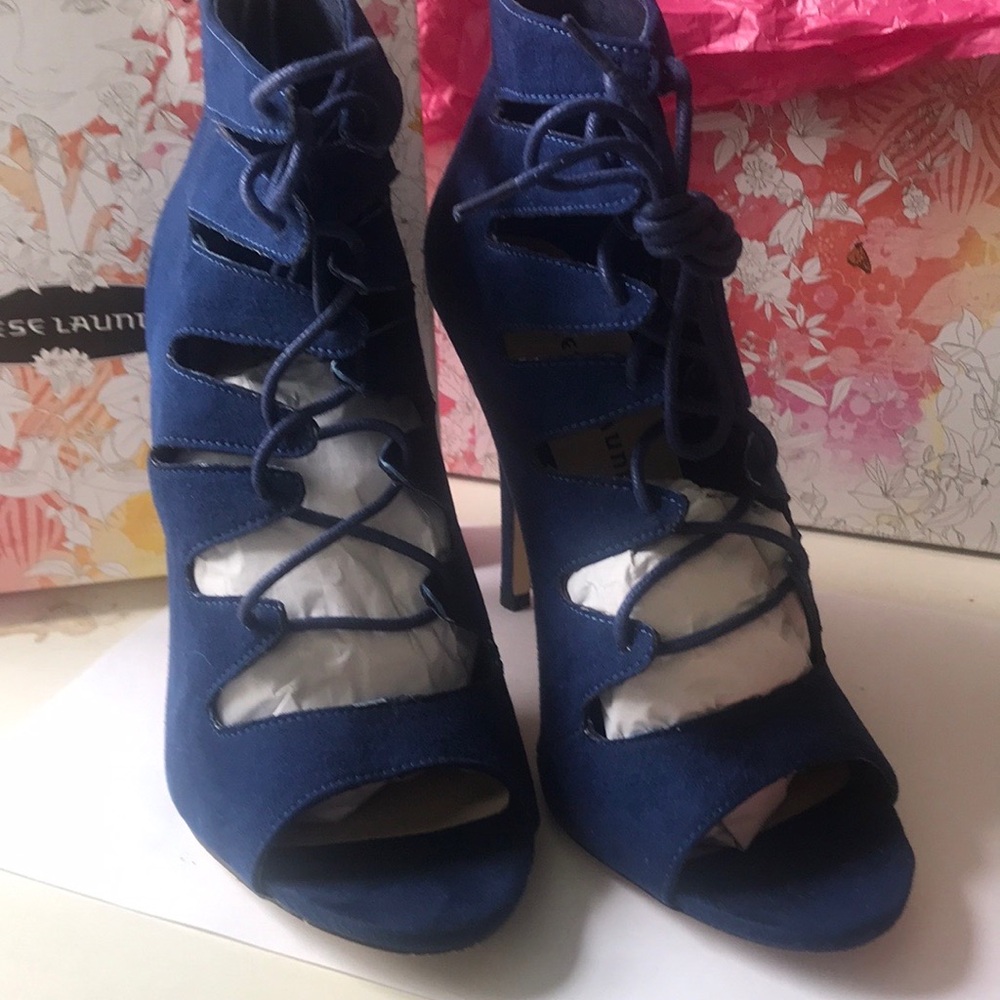 Chines Laundry style  “Jigsaw” lace up heels royal blue gently used 8.5 w/box